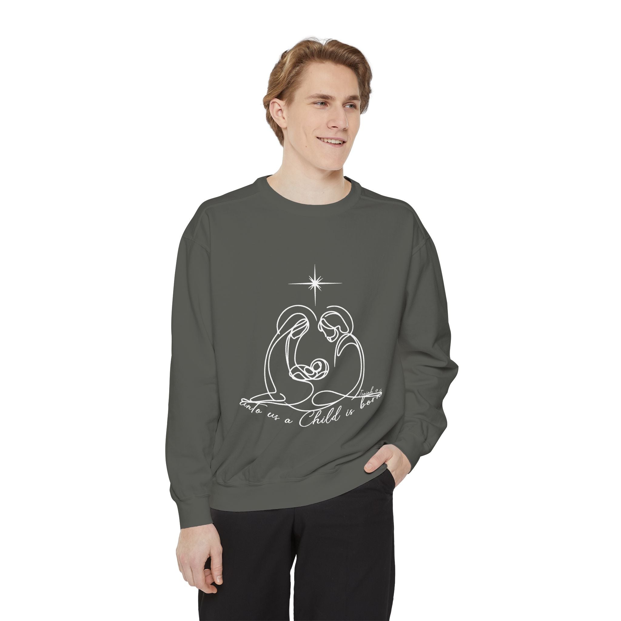 Cozy Unisex Garment-Dyed Sweatshirt for Casual Everyday Wear