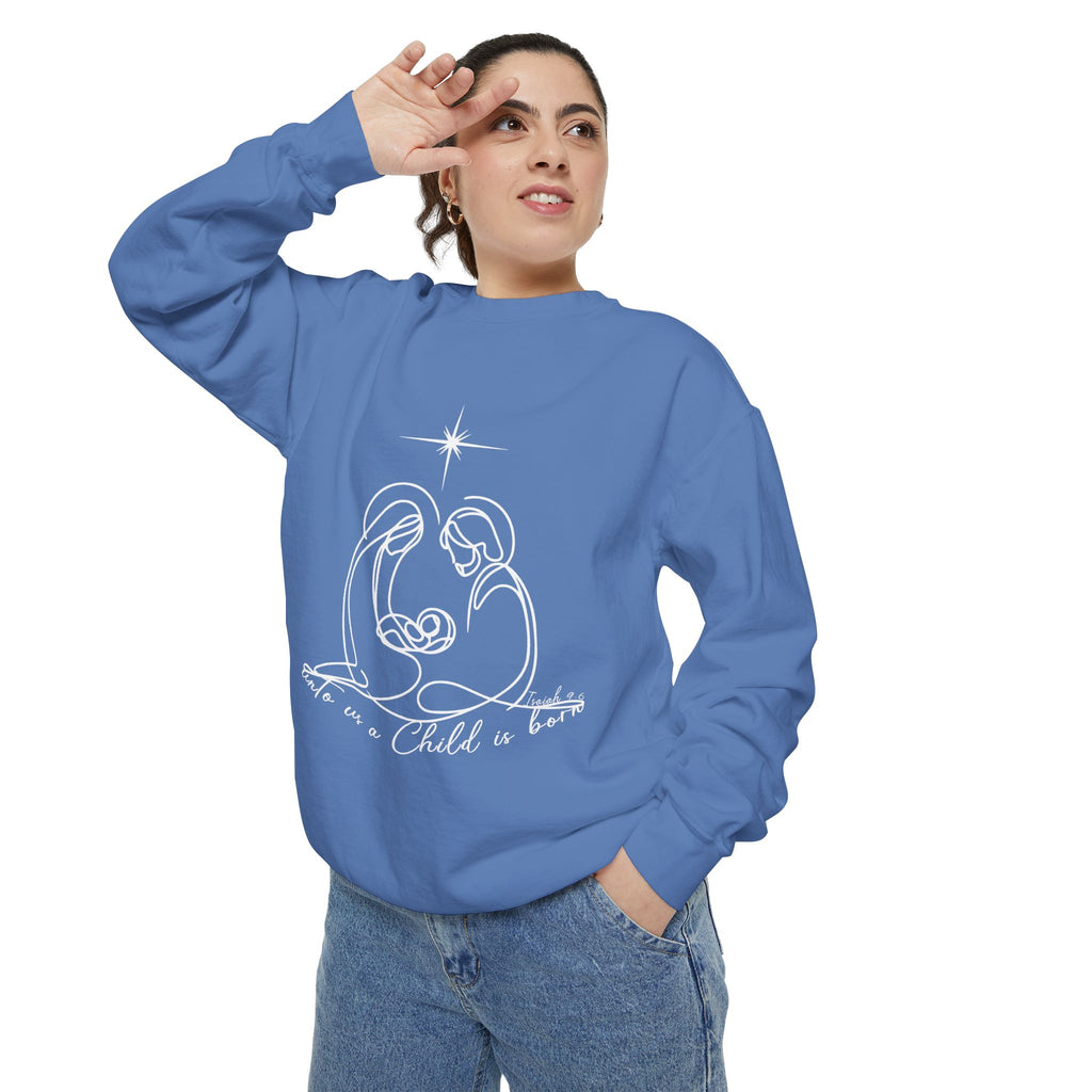 Cozy Unisex Garment-Dyed Sweatshirt for Casual Everyday Wear