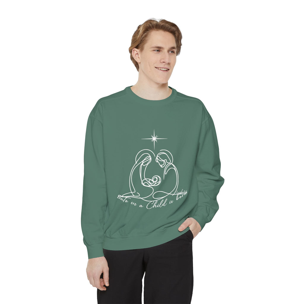 Cozy Unisex Garment-Dyed Sweatshirt for Casual Everyday Wear