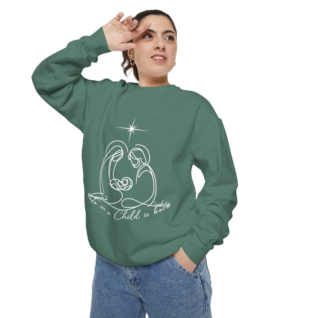 Cozy Unisex Garment-Dyed Sweatshirt for Casual Everyday Wear