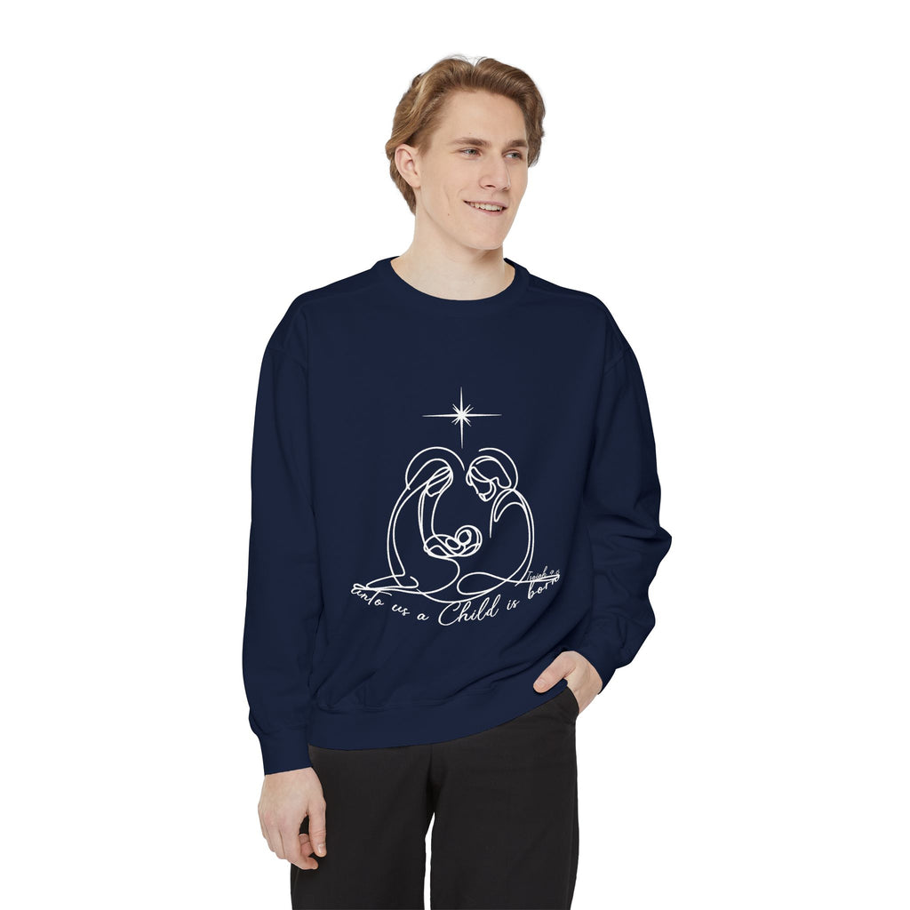 Cozy Unisex Garment-Dyed Sweatshirt for Casual Everyday Wear