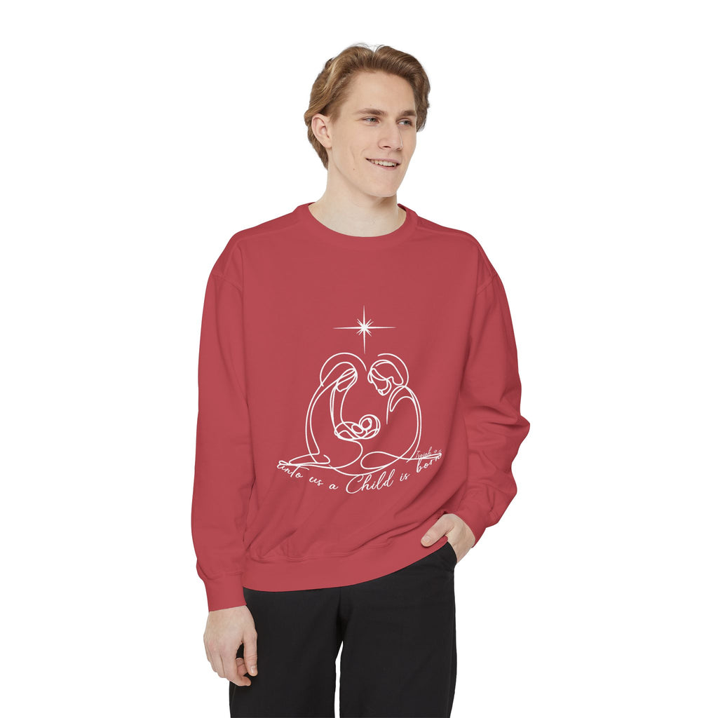 Cozy Unisex Garment-Dyed Sweatshirt for Casual Everyday Wear