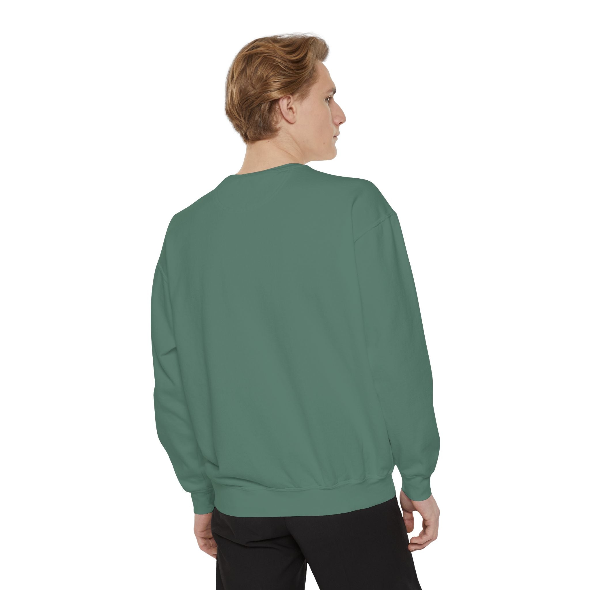 Cozy Unisex Garment-Dyed Sweatshirt for Casual Everyday Wear
